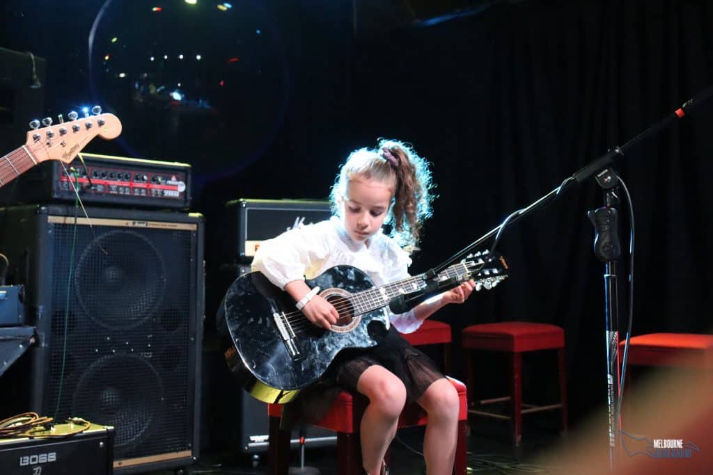 childrens guitar lessons
